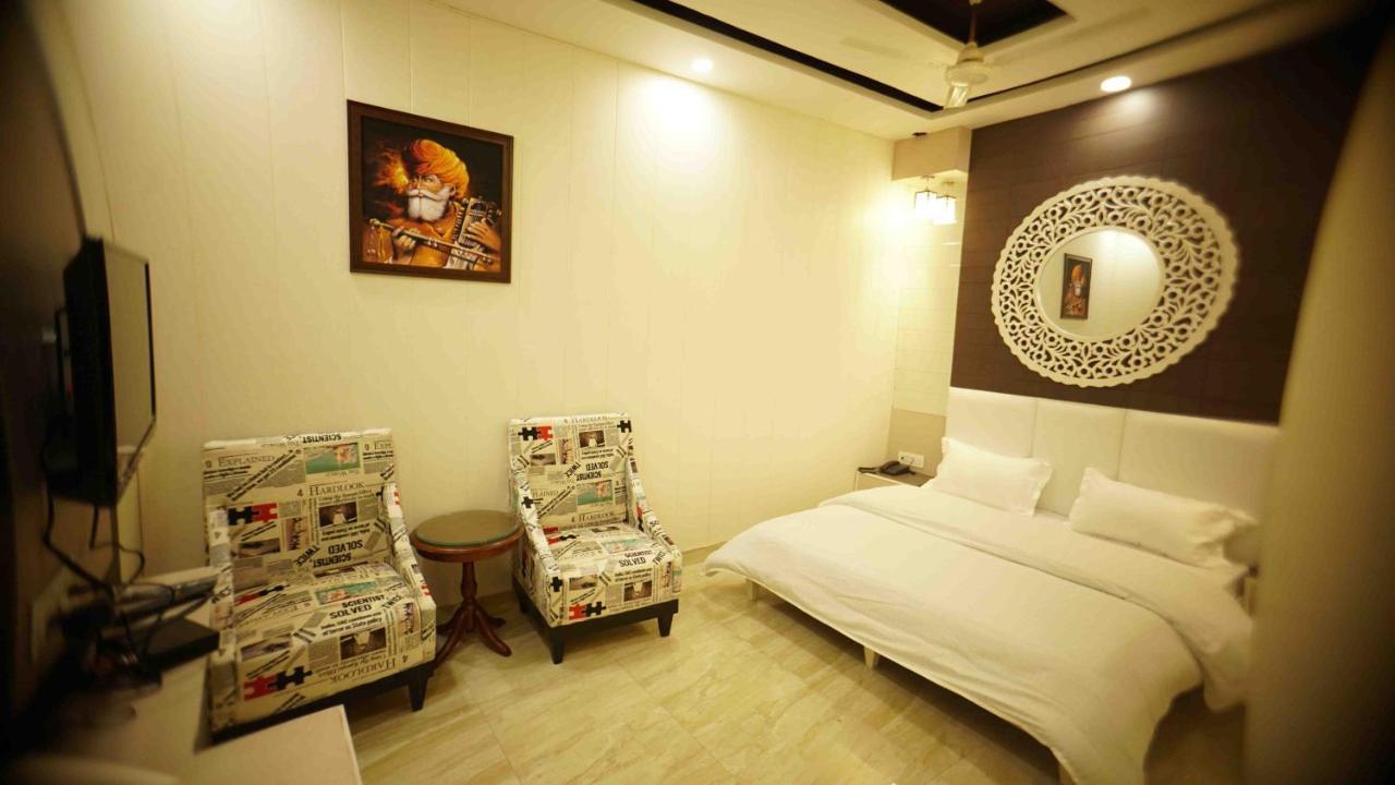 Hotel Soluxe Yamunānagar Exterior foto
