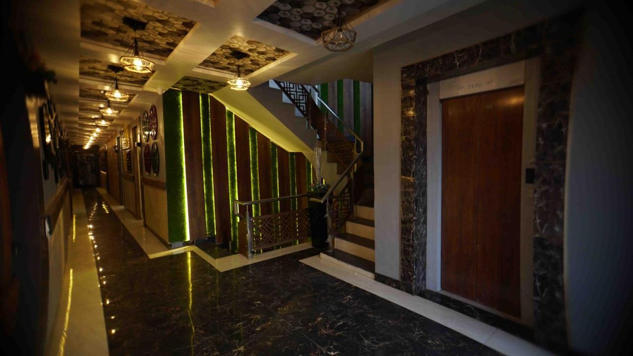 Hotel Soluxe Yamunānagar Exterior foto